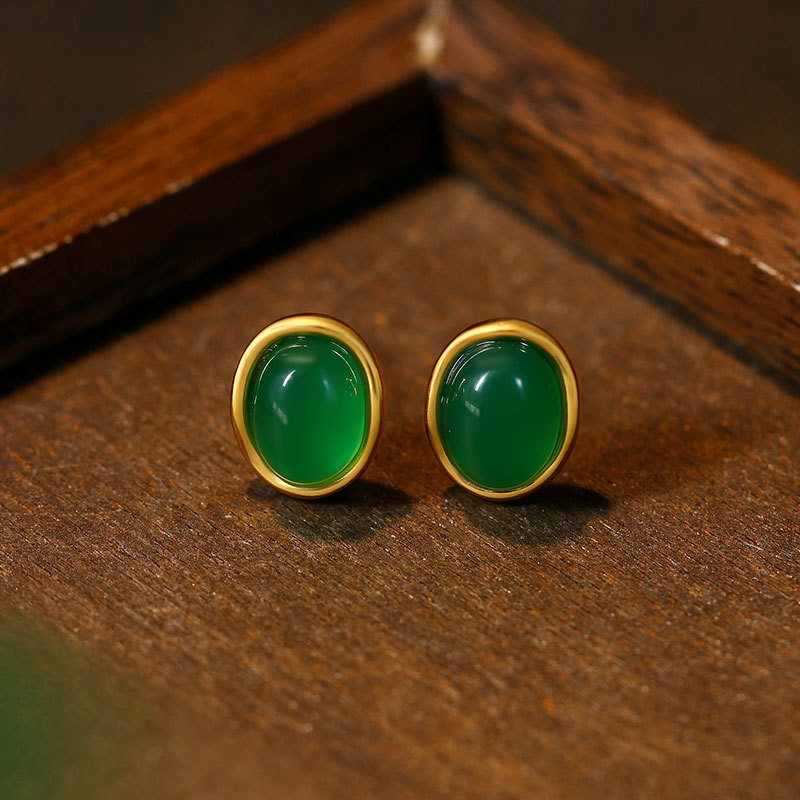 Earrings - ต่างหูหยกธรรมชาติสีเขียว เครื่องรางของขลัง ของขวัญสุดหรูสำหรับผู้หญิง แกะสลักจากอัญมณี หินนำโชค ต่างหูแบบติดหู