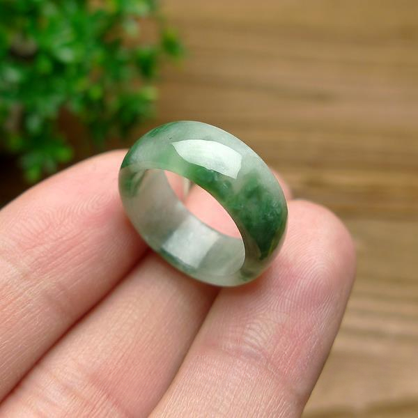 Rings - แหวนหยกสีเขียวอัญมณีธรรมชาติ Jadeite หัตถกรรมเครื่องประดับแกะสลัก Charm Amulet แฟชั่นของขวัญจีน